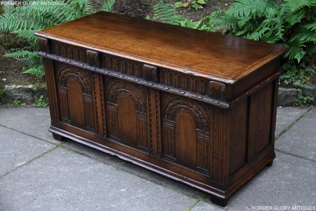 Image 3 of TITCHMARSH & GOODWIN OAK BLANKET TOY BOX DOWER CHEST COFFER