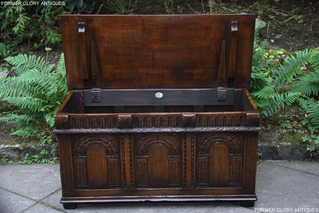 Image 6 of TITCHMARSH & GOODWIN OAK BLANKET TOY BOX DOWER CHEST COFFER