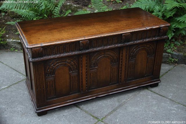 Image 15 of TITCHMARSH & GOODWIN OAK BLANKET TOY BOX DOWER CHEST COFFER