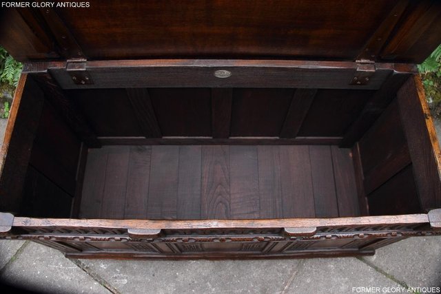 Image 28 of TITCHMARSH & GOODWIN OAK BLANKET TOY BOX DOWER CHEST COFFER