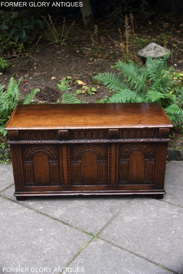 Image 32 of TITCHMARSH & GOODWIN OAK BLANKET TOY BOX DOWER CHEST COFFER