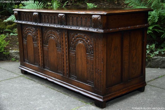 Image 40 of TITCHMARSH & GOODWIN OAK BLANKET TOY BOX DOWER CHEST COFFER