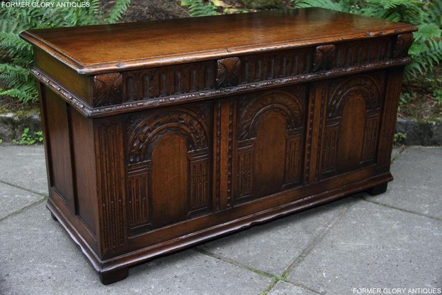 Image 54 of TITCHMARSH & GOODWIN OAK BLANKET TOY BOX DOWER CHEST COFFER