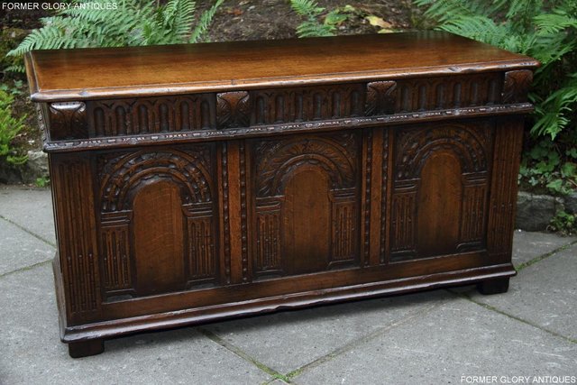 Image 75 of TITCHMARSH & GOODWIN OAK BLANKET TOY BOX DOWER CHEST COFFER