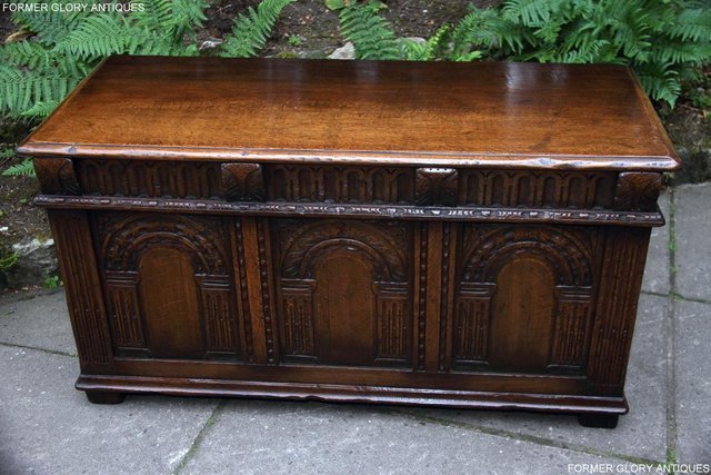 Image 79 of TITCHMARSH & GOODWIN OAK BLANKET TOY BOX DOWER CHEST COFFER