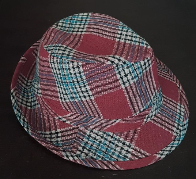 Preview of the first image of Lovely Red Check Trilby/Fedora Hat - Sz M.