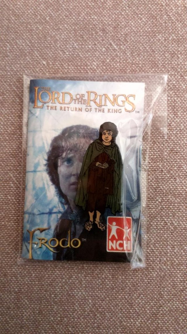 Preview of the first image of Lord of the rings Frodo Pin Badge.