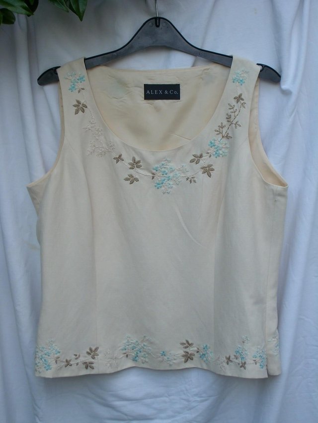 Preview of the first image of ALEX & CO Cream Silk/Linen Sleeveless Top–Size 12.