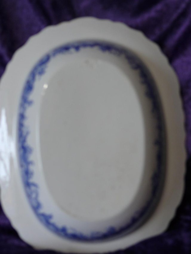 Image 2 of Oval Dish Vine pattern Blue & white