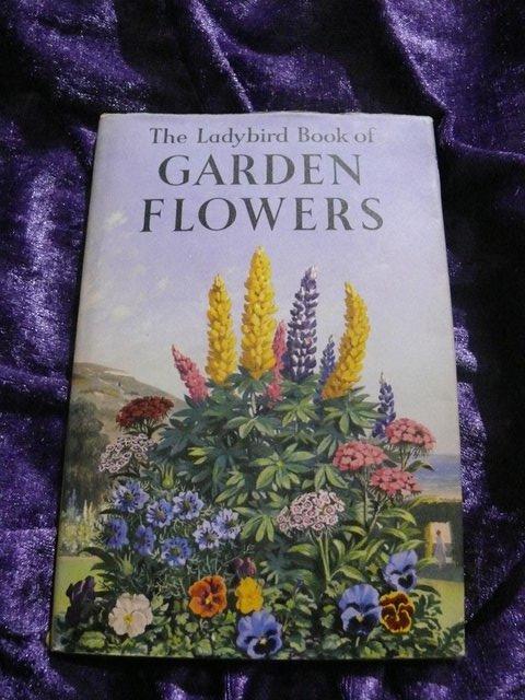 Preview of the first image of VINTAGE - Ladybird book of Garden Flowers.