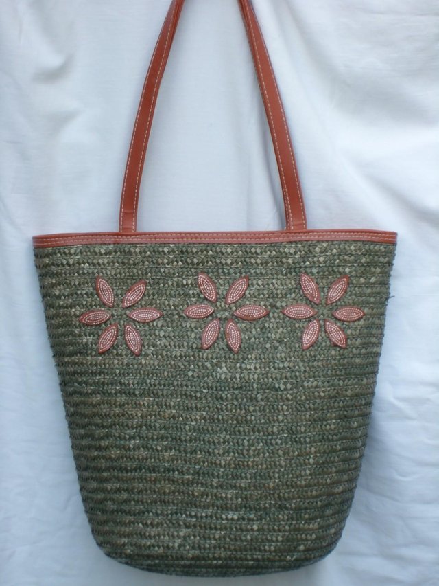Preview of the first image of Green Straw Bucket Shopper Bag/Handbag.