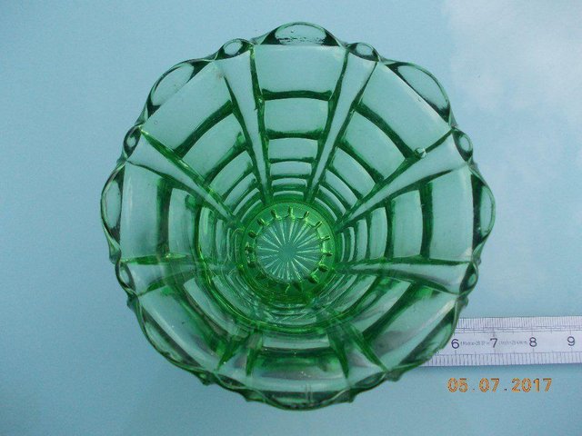 Preview of the first image of Vintage Green Glass Medium Sized Vase.