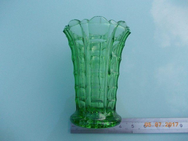 Image 3 of Vintage Green Glass Medium Sized Vase