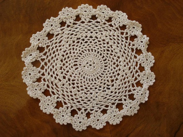 Preview of the first image of UNIQUE ANTIQUE VINTAGE VICTORIAN CROCHETED TABLE MAT / CLOTH.