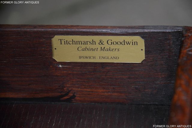 Image 5 of TITCHMARSH & GOODWIN SOLID OAK CABINET CUPBOARD HALL TABLE