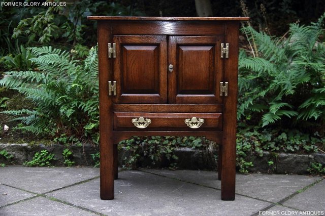 Image 53 of TITCHMARSH & GOODWIN SOLID OAK CABINET CUPBOARD HALL TABLE