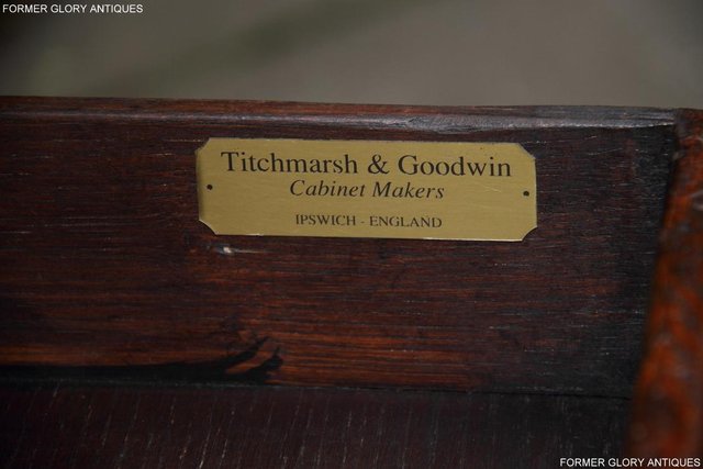 Image 64 of TITCHMARSH & GOODWIN SOLID OAK CABINET CUPBOARD HALL TABLE