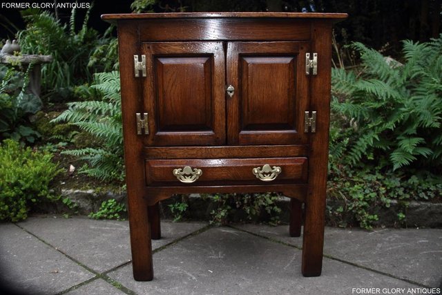 Image 72 of TITCHMARSH & GOODWIN SOLID OAK CABINET CUPBOARD HALL TABLE