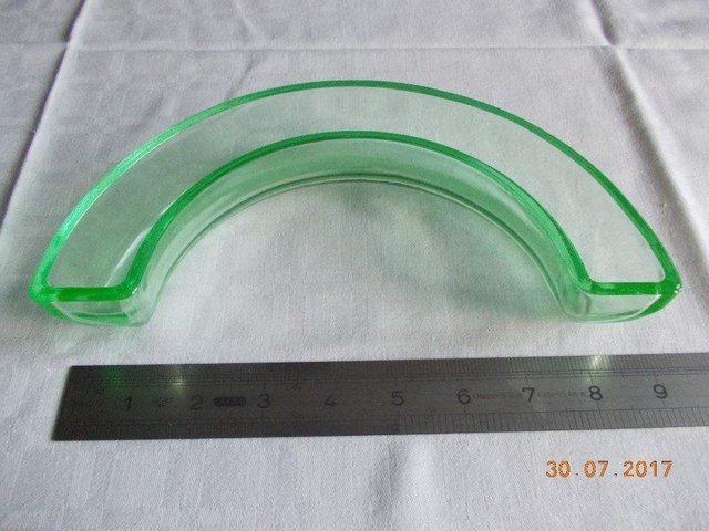 Image 2 of Vintage Green Glass Semi-circular Posy Ring
