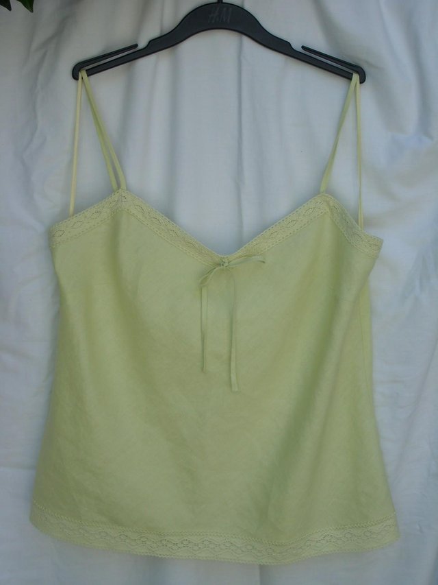 Preview of the first image of PER UNA Green Linen Sleeveless Top –Size 16.