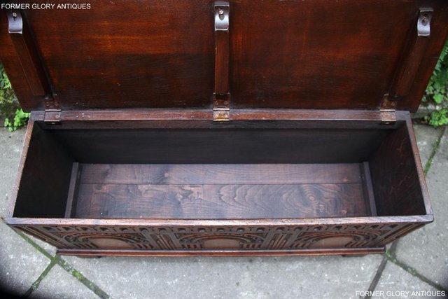 Image 9 of A TITCHMARSH & GOODWIN OAK BLANKET TOY LOG BOX CHEST COFFER