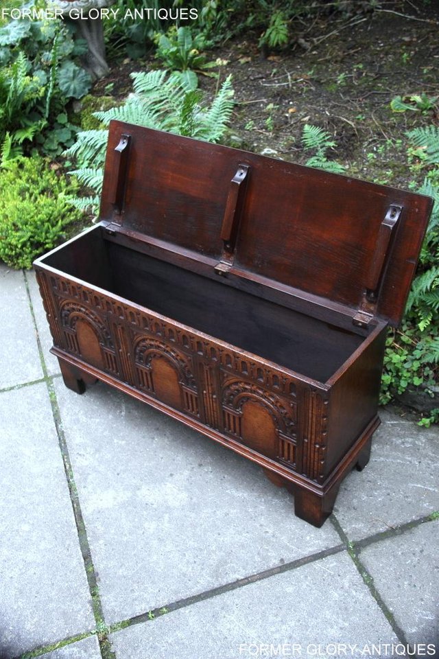 Image 28 of A TITCHMARSH & GOODWIN OAK BLANKET TOY LOG BOX CHEST COFFER
