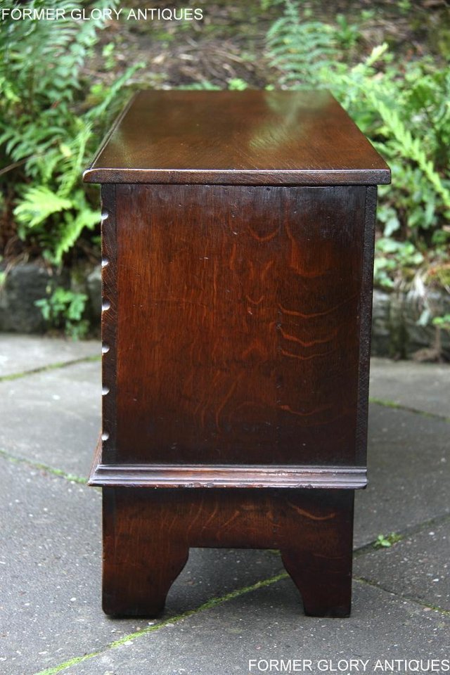 Image 30 of A TITCHMARSH & GOODWIN OAK BLANKET TOY LOG BOX CHEST COFFER
