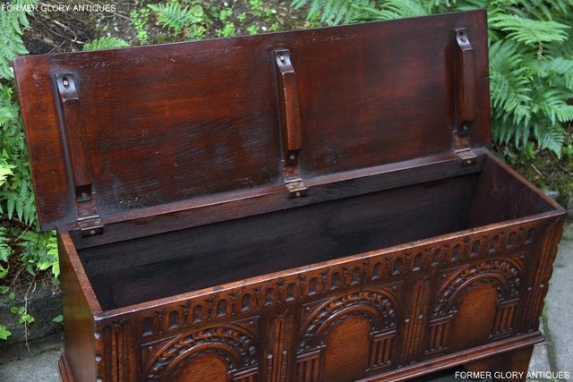 Image 38 of A TITCHMARSH & GOODWIN OAK BLANKET TOY LOG BOX CHEST COFFER