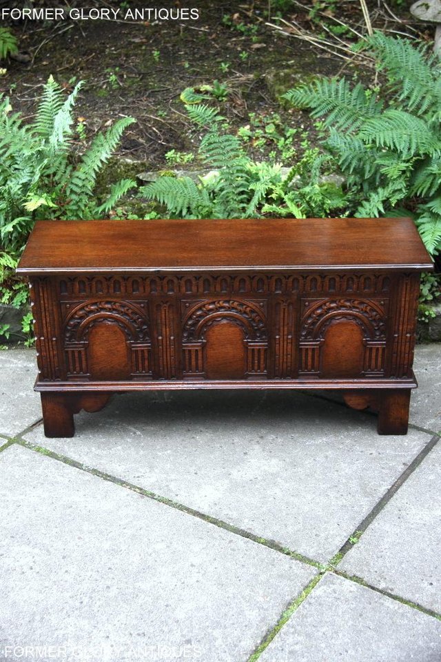 Image 42 of A TITCHMARSH & GOODWIN OAK BLANKET TOY LOG BOX CHEST COFFER