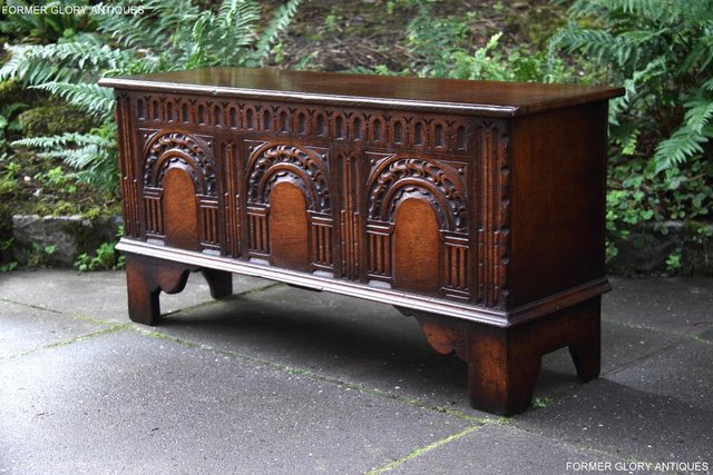 Image 44 of A TITCHMARSH & GOODWIN OAK BLANKET TOY LOG BOX CHEST COFFER