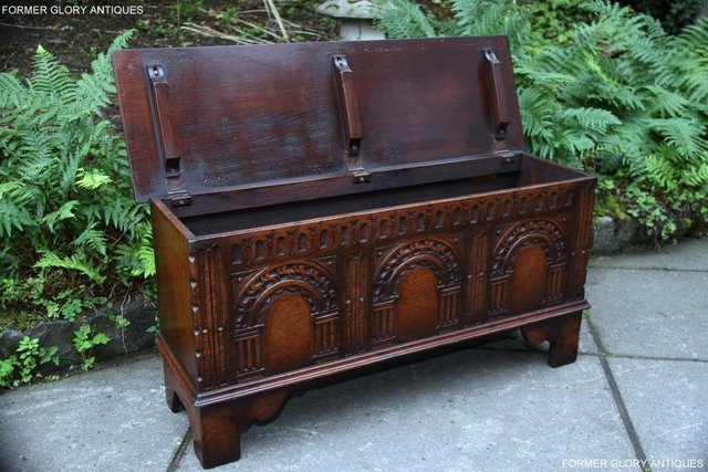 Image 46 of A TITCHMARSH & GOODWIN OAK BLANKET TOY LOG BOX CHEST COFFER