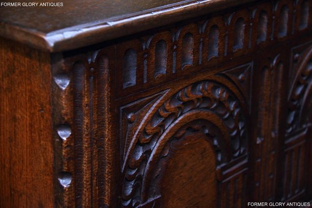 Image 84 of A TITCHMARSH & GOODWIN OAK BLANKET TOY LOG BOX CHEST COFFER