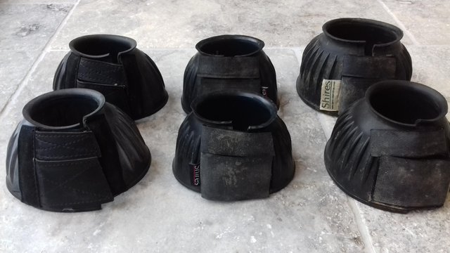 Preview of the first image of VARIOUS RUBBER OVERREACH BOOTS.