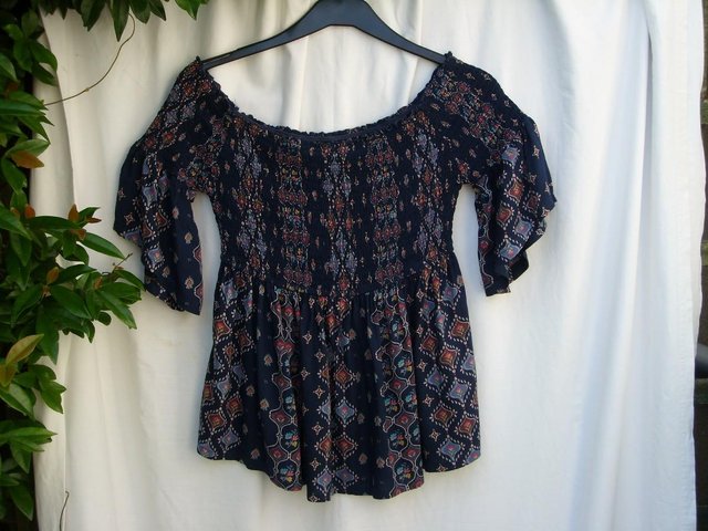 Preview of the first image of HOLLISTER Boho Blue Print Top–Size 10 (L).