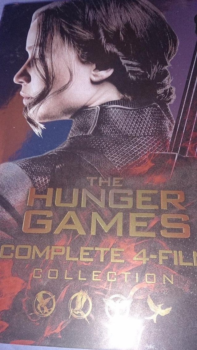 Preview of the first image of Hunger Games DVD.