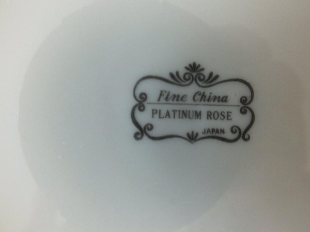 Image 3 of Platinium Rose Dinner Service