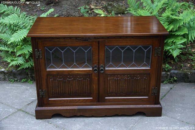 Image 54 of 2 OLD CHARM LIGHT OAK TV HI FI DVD CD STAND TABLE CABINETS