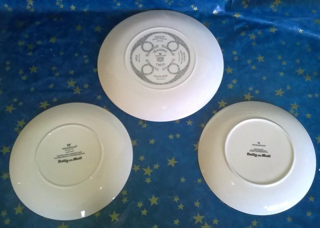 Image 2 of Wedgwood decorativeyear plates 2002, 2003, 2004 dM