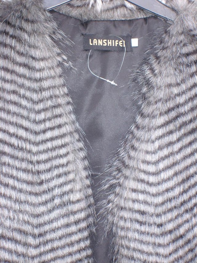 Image 3 of LANSHIFEI Fake Fur Body Warmer Top – Size 10 NEW