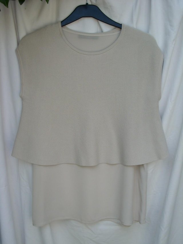 Preview of the first image of MAX MARA WEEKEND Cream Double Layer Top – Size 8-10 (S).