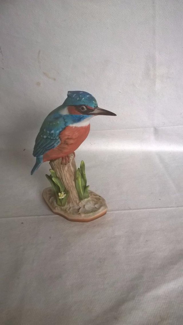 Preview of the first image of Ceramic Kingfisher Maruri The Chancery collection good condi.
