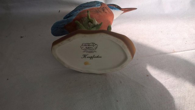 Image 2 of Ceramic Kingfisher Maruri The Chancery collection good condi