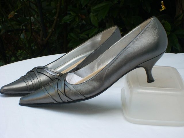 Preview of the first image of BERTIE Gunmetal Grey Leather Shoes – Size 6/39.