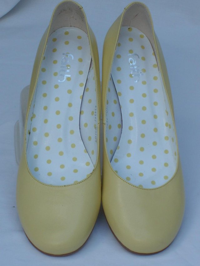 Image 2 of FAITH Yellow Leather Court Shoes – Size8/41 NEW