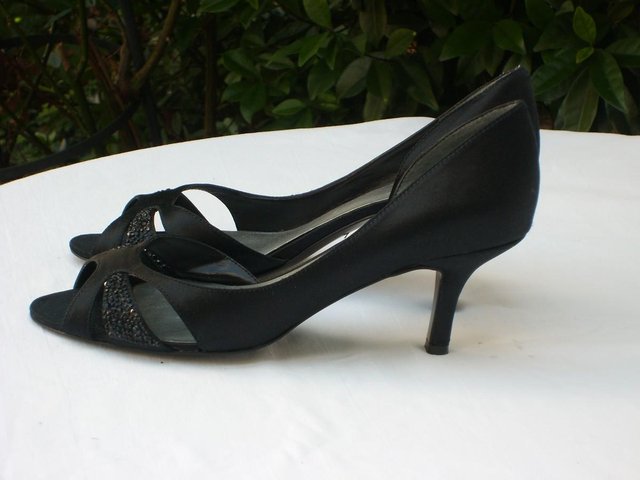 Image 2 of PRINCIPLES Black Satin Evening Shoes– Size8/41 NEW