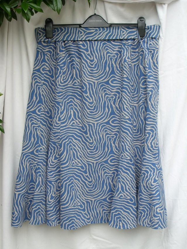Image 3 of PAPAYA Blue & Beige Print Skirt – Size 16