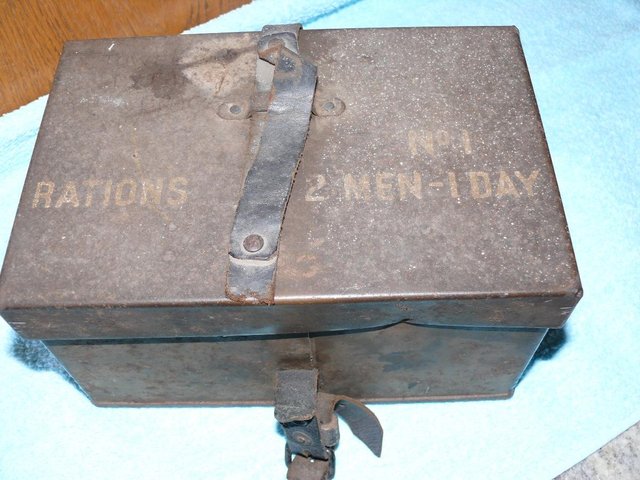 Image 3 of Original 1944 2nd WW No.1 Rations 2 Men - 1 Day Tin