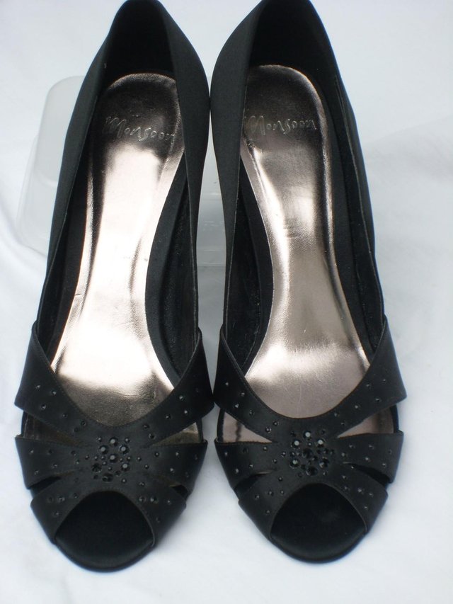 Preview of the first image of MONSOON Black Satin Evening Shoes – Size 8/41.