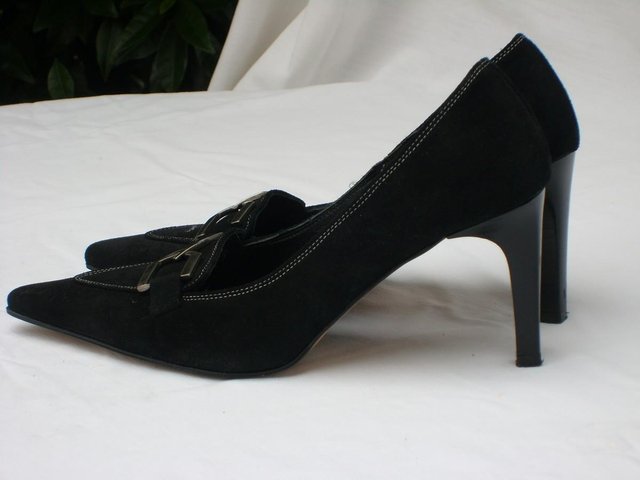 Image 2 of BUTTERFLY Black Suede Court Shoes – Size 4/37