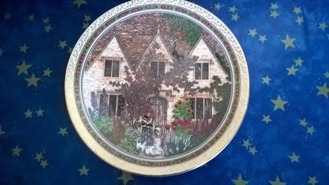 Image 2 of COTSWOLD STONE COUNTRY COTTAGES PLATE BY ROYAL WORCESTER 8"